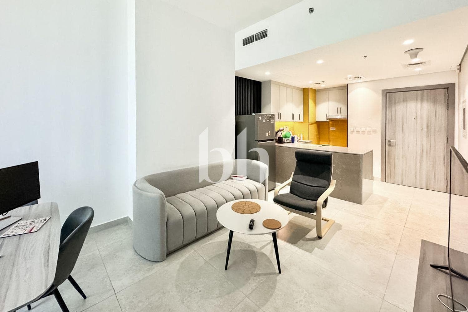 1 Bedroom Apartment in The V Tower - photo 2