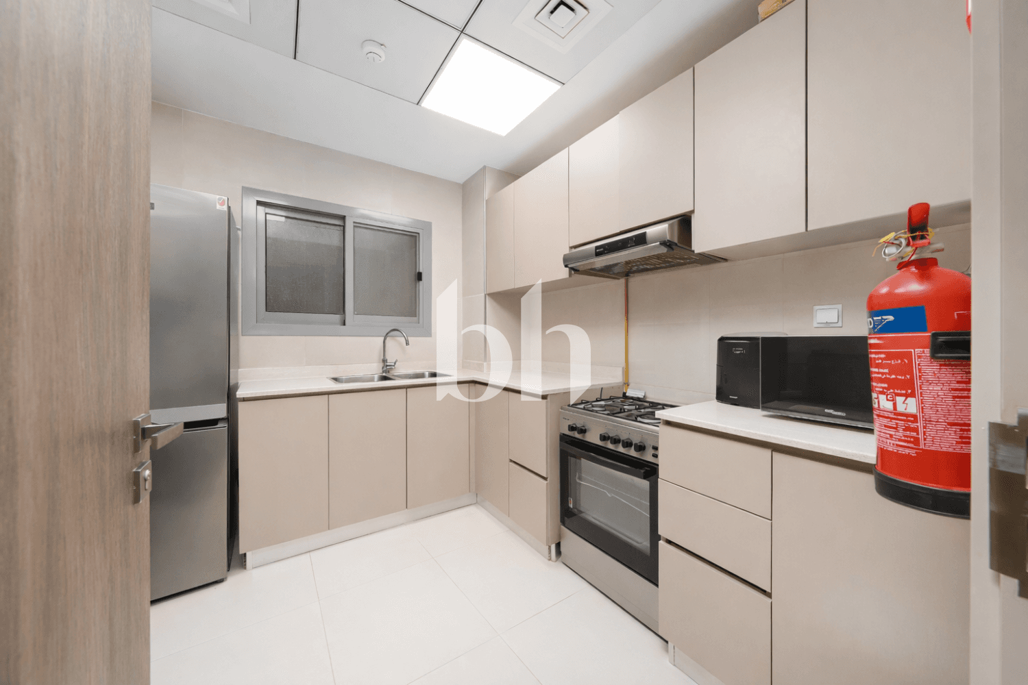 1 Bedroom Apartment in J One Building - photo 2