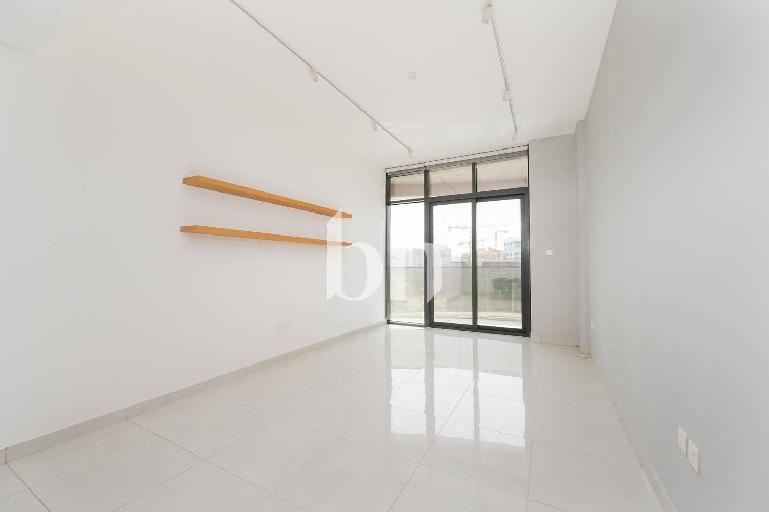 1 Bedroom Apartment in Blue Waves Tower - photo 2