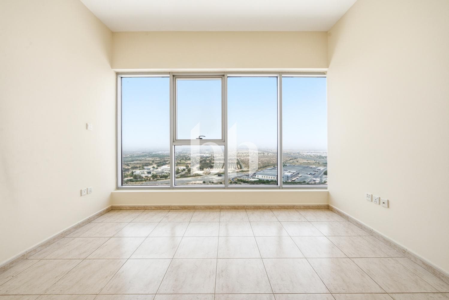 2 Bedroom Apartment in Skycourts Tower C - photo 2