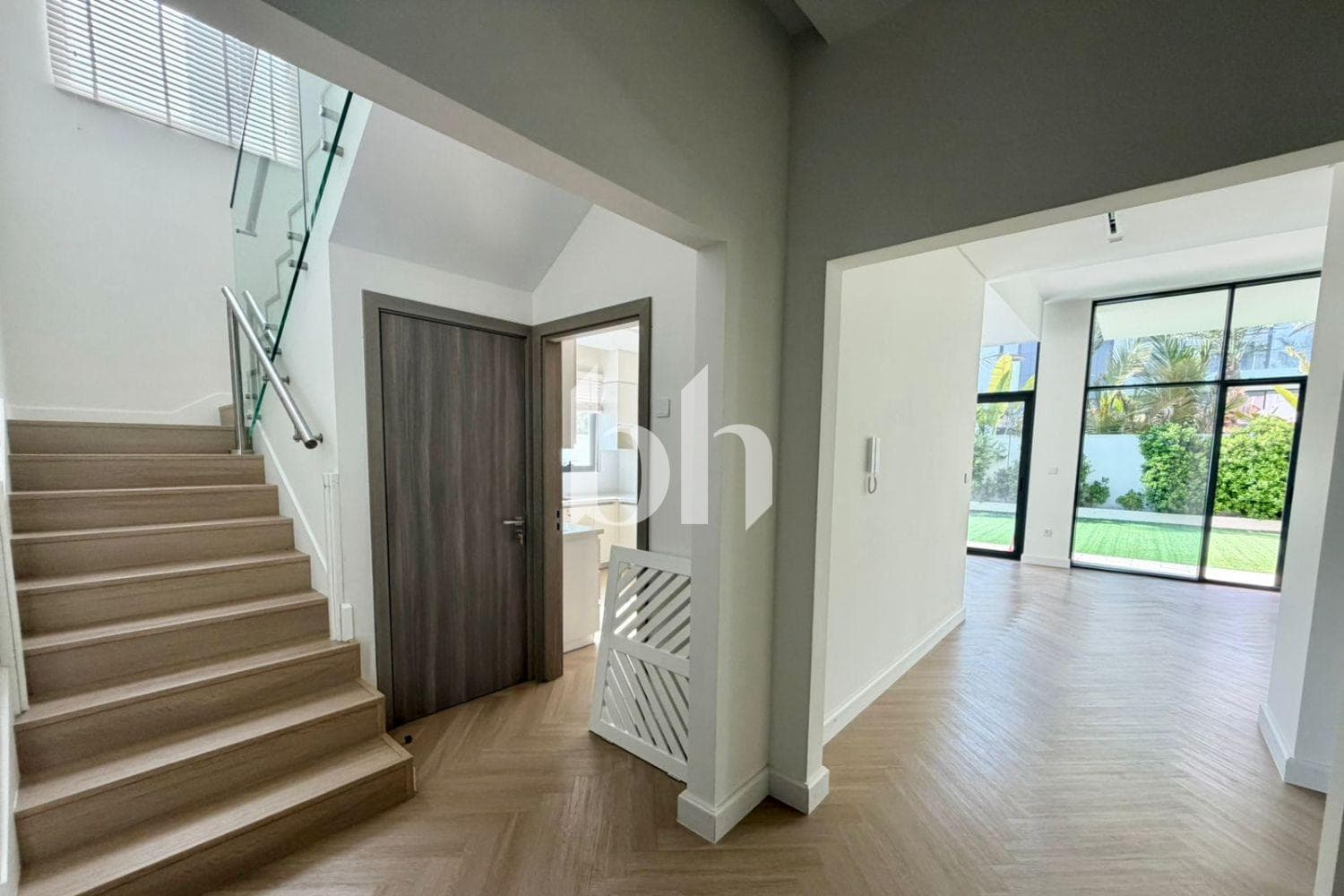 4 Bedroom Villa in Murooj Al Furjan 1 - photo 1
