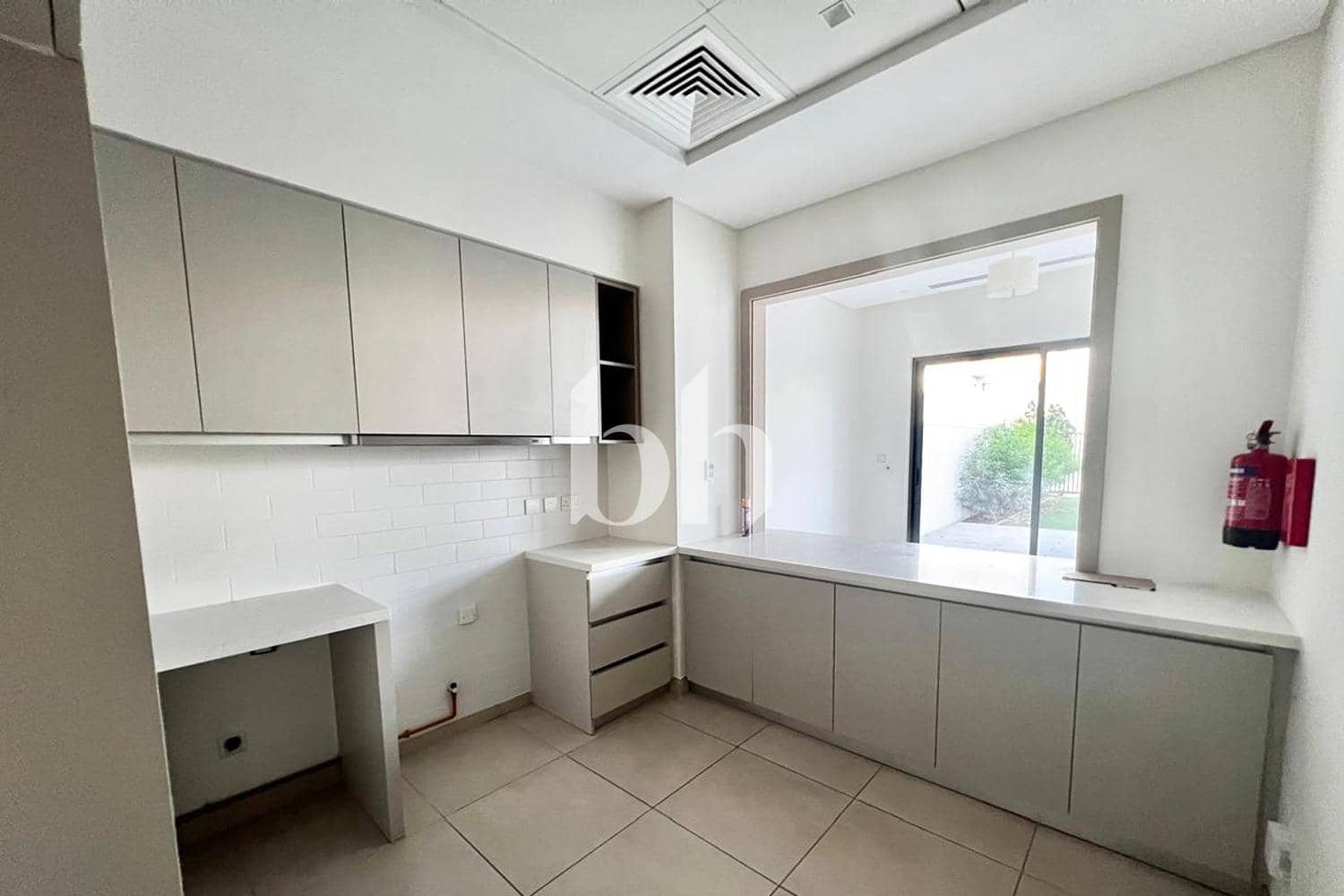 3 Bedroom Townhouse in Murooj Al Furjan 1 - photo 2