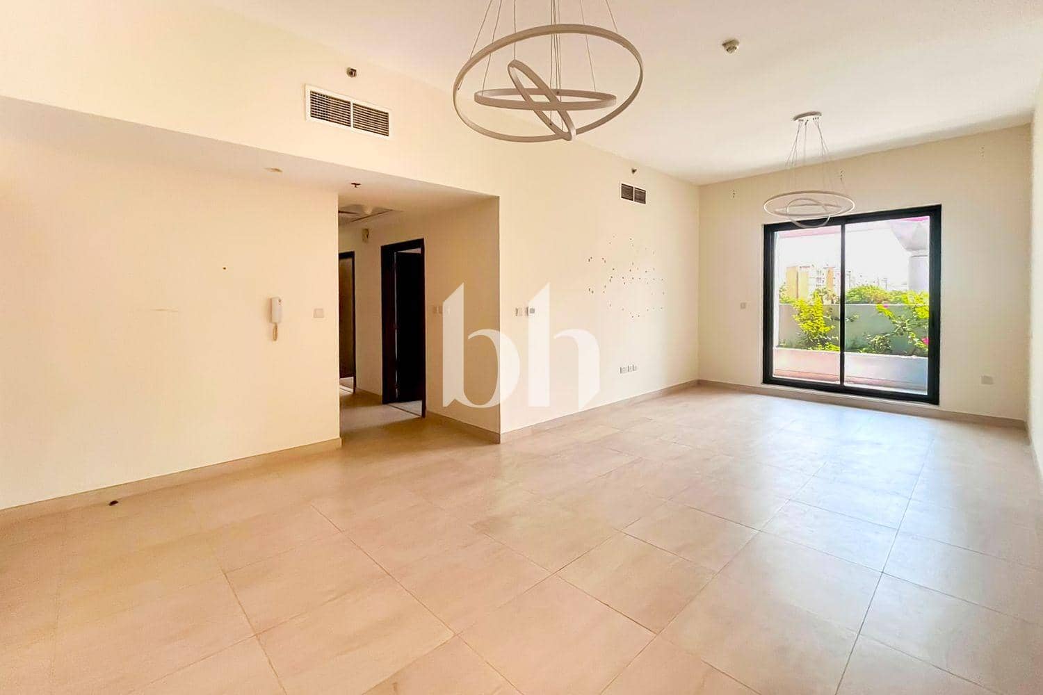 2 Bedroom Apartment in Azizi Liatris - photo 2