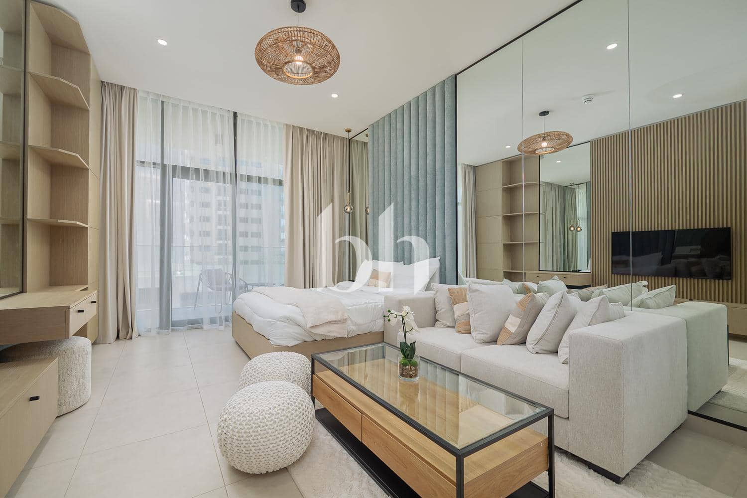 Studio Apartment in Westwood By IMTIAZ