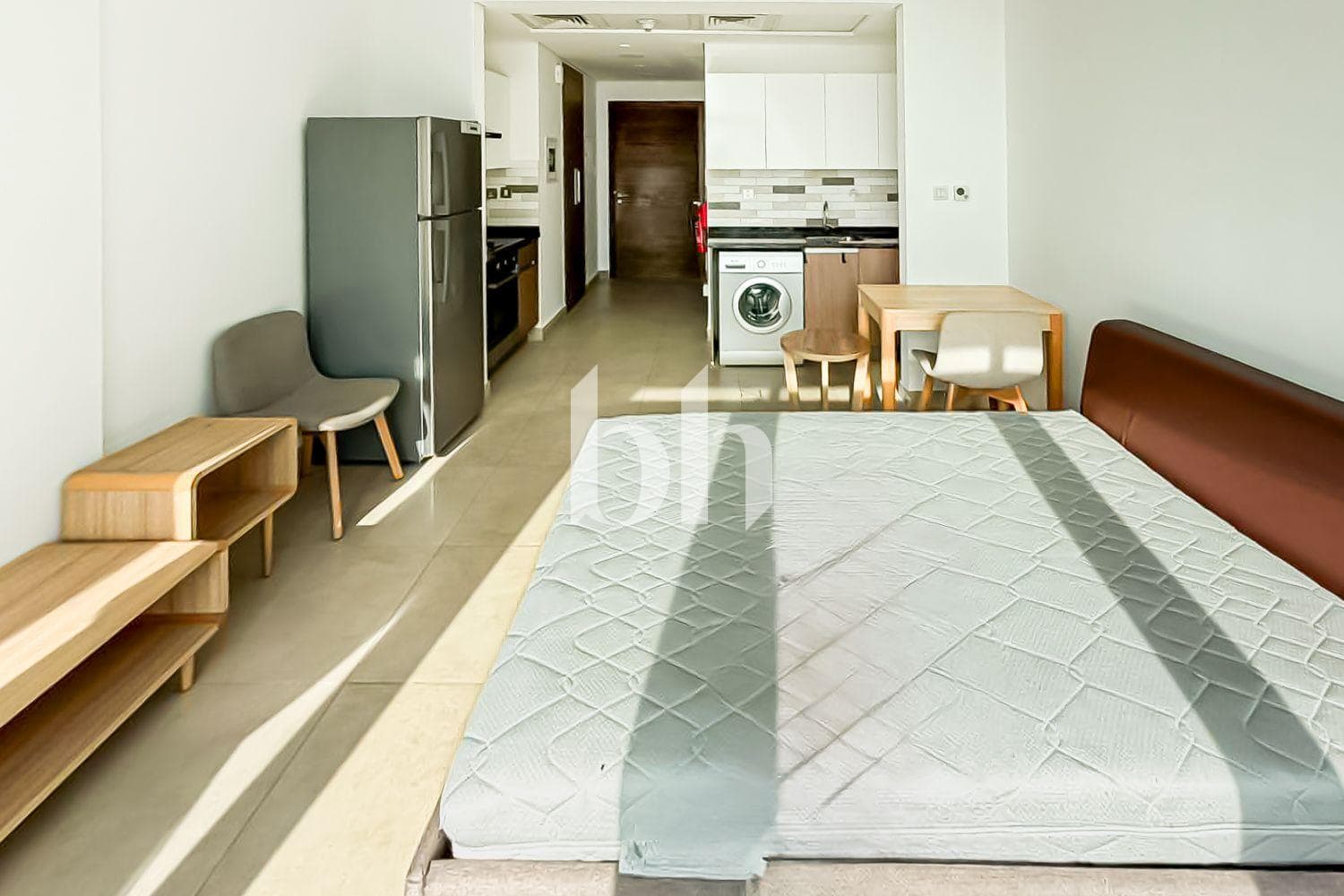 Studio Apartment in Azizi Plaza