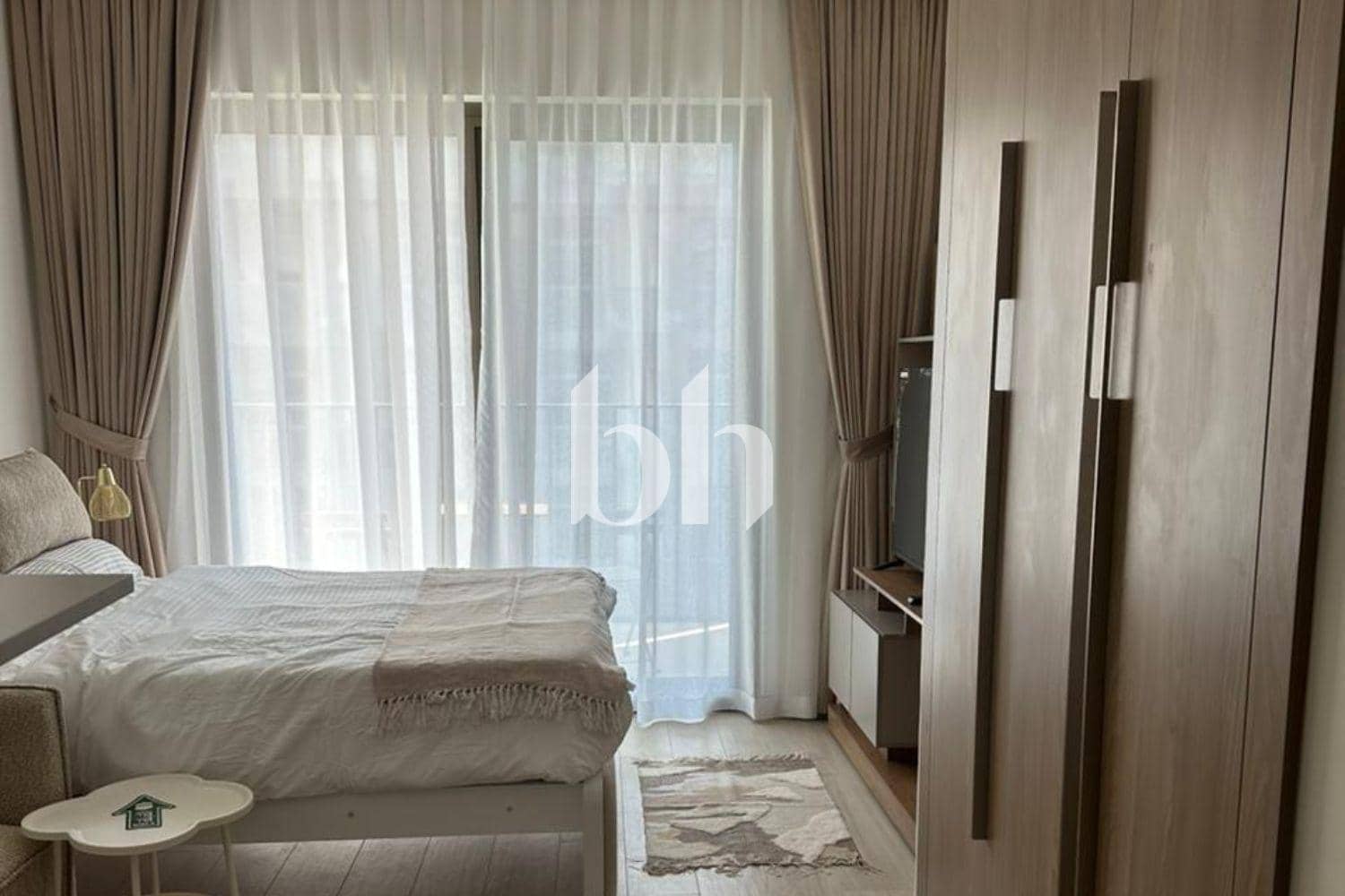 Studio Apartment in AZIZI Pearl - photo 1