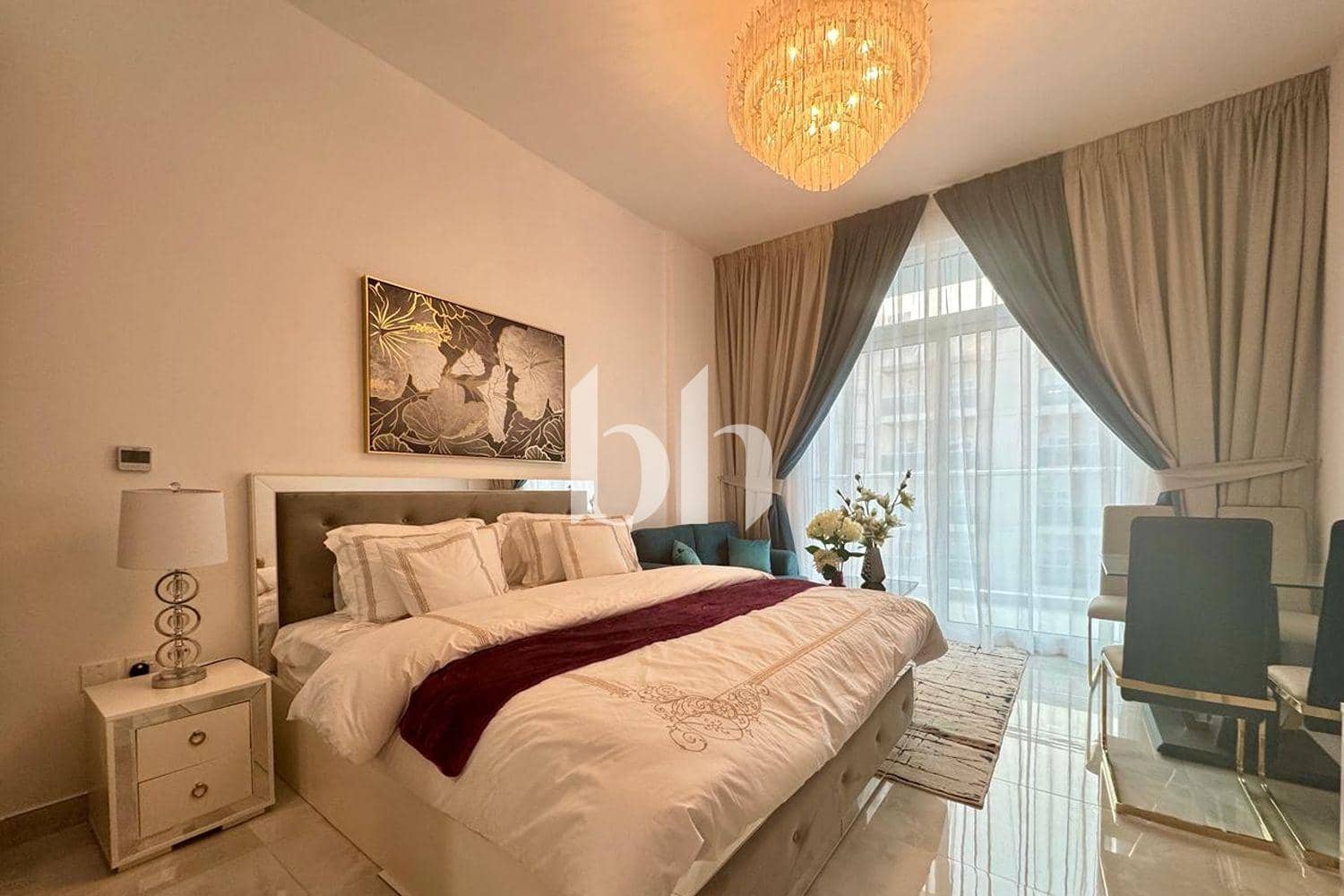 Studio Apartment in Pearlz by Danube