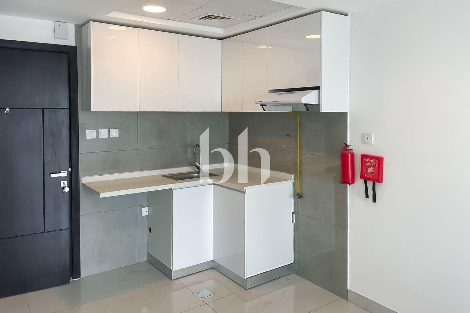 1 Bedroom Apartment in Equiti Residence - photo 2