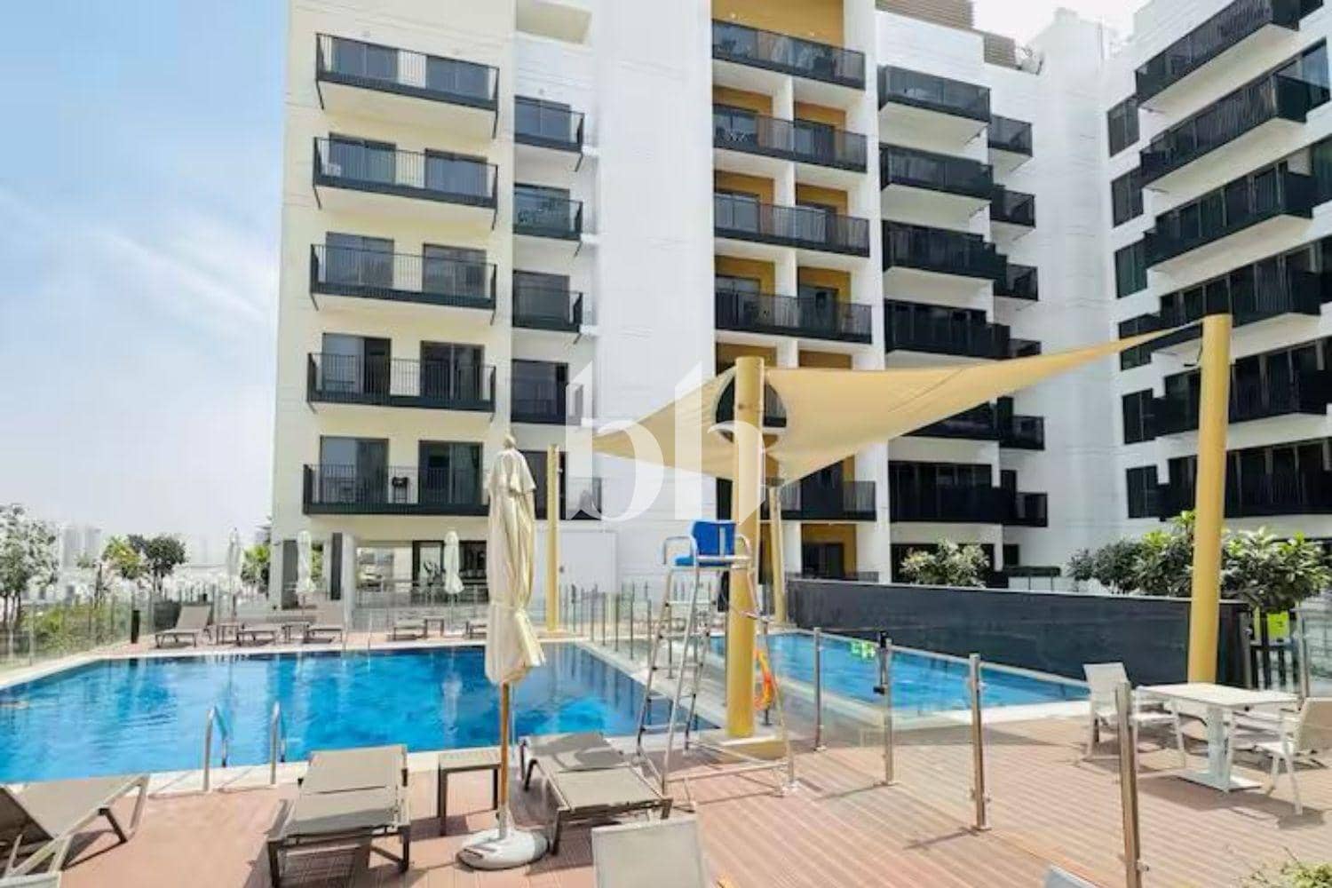 2 Bedroom Apartment in AZIZI Pearl
