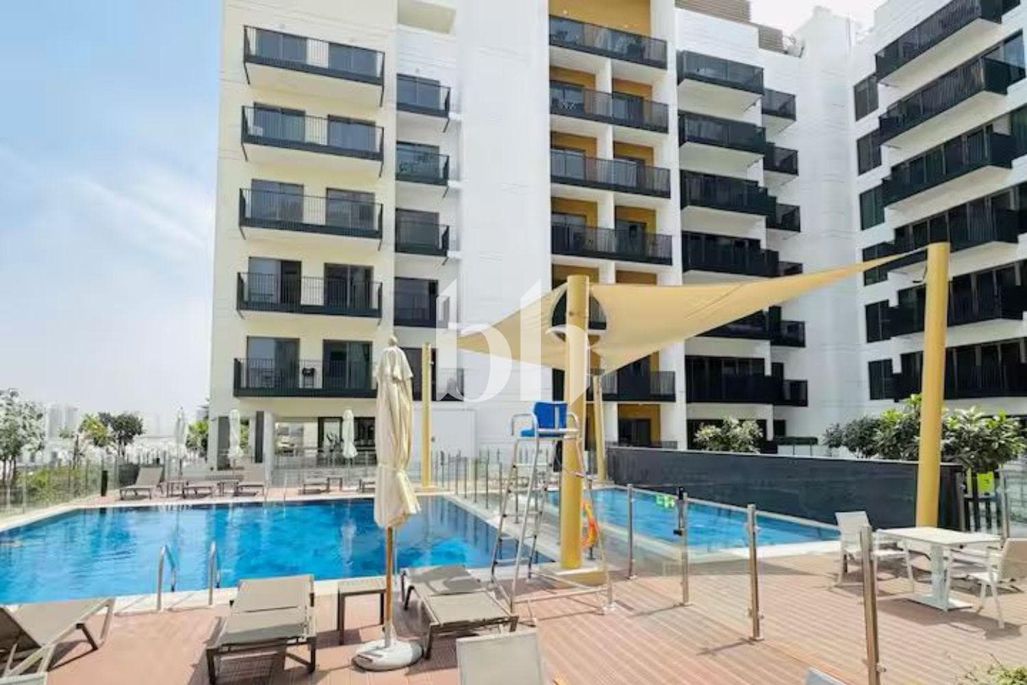 2 Bedroom Apartment in AZIZI Pearl