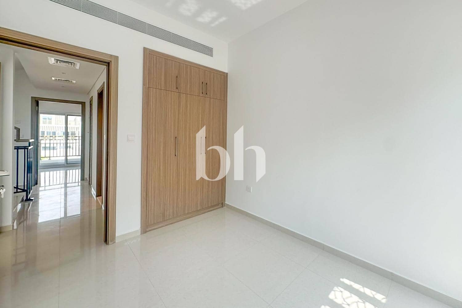 3 Bedroom Townhouse in Camelia - photo 2