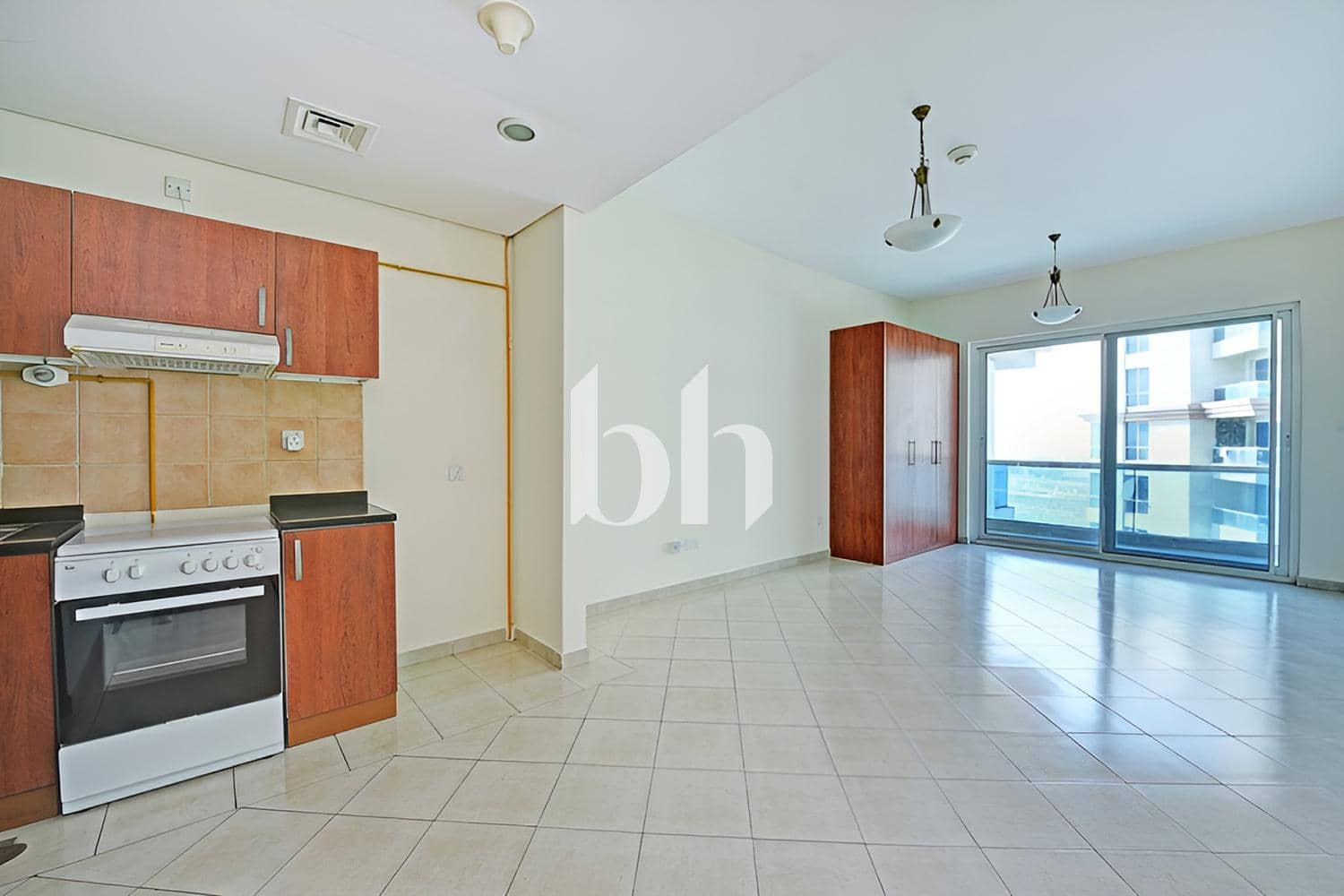 Studio Apartment in The Crescent A