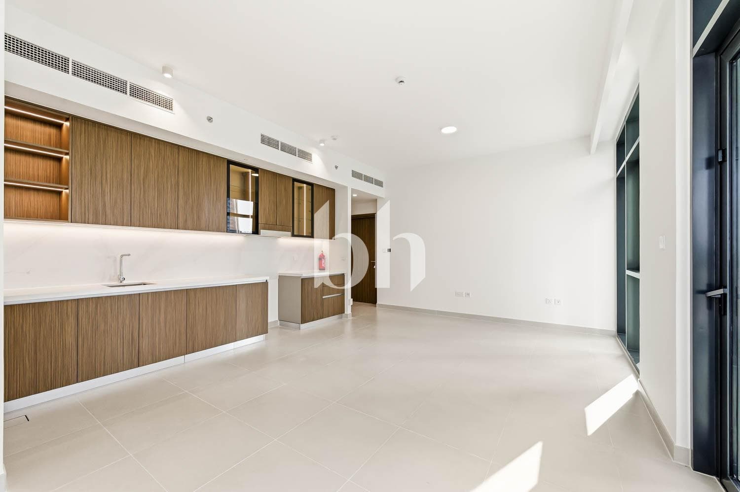 2 Bedroom Apartment in Palace Residences - North - photo 2