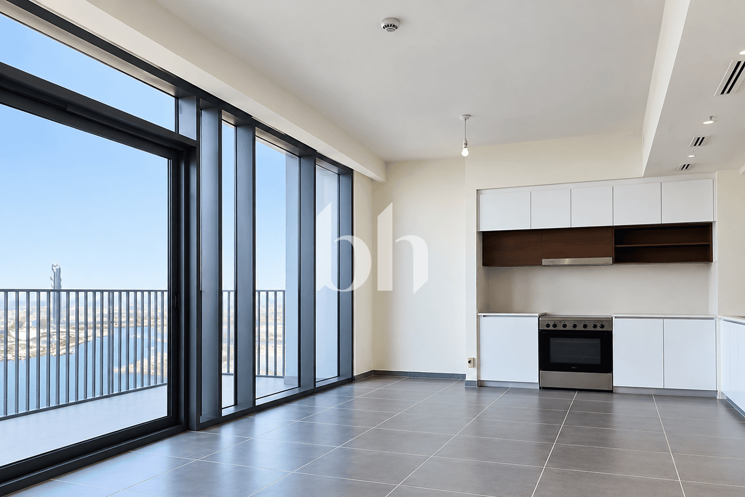 2 Bedroom Apartment in Creek Edge Tower 1 - photo 2