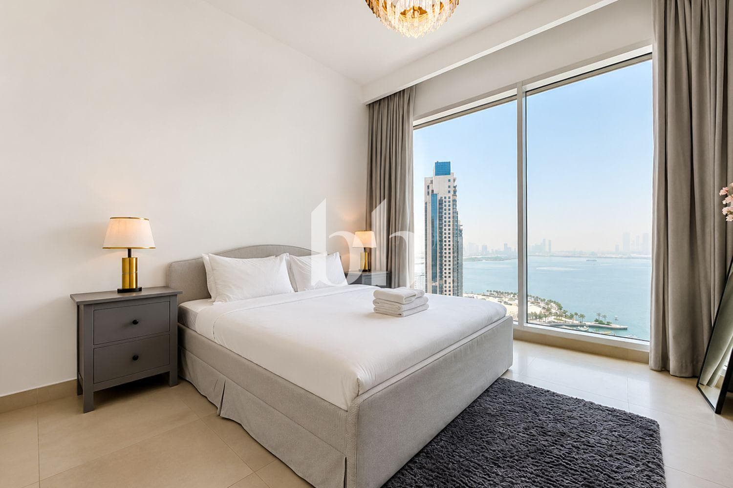 2 Bedroom Apartment in Creek Horizon Tower 1 - photo 2