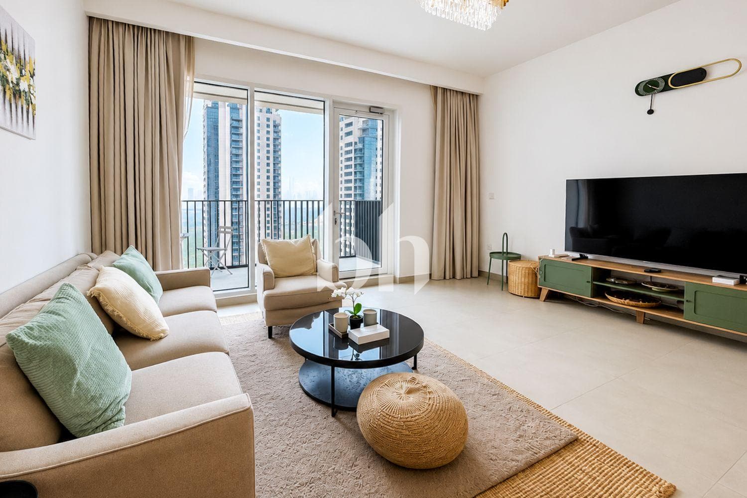 2 Bedroom Apartment in Creek Horizon Tower 1
