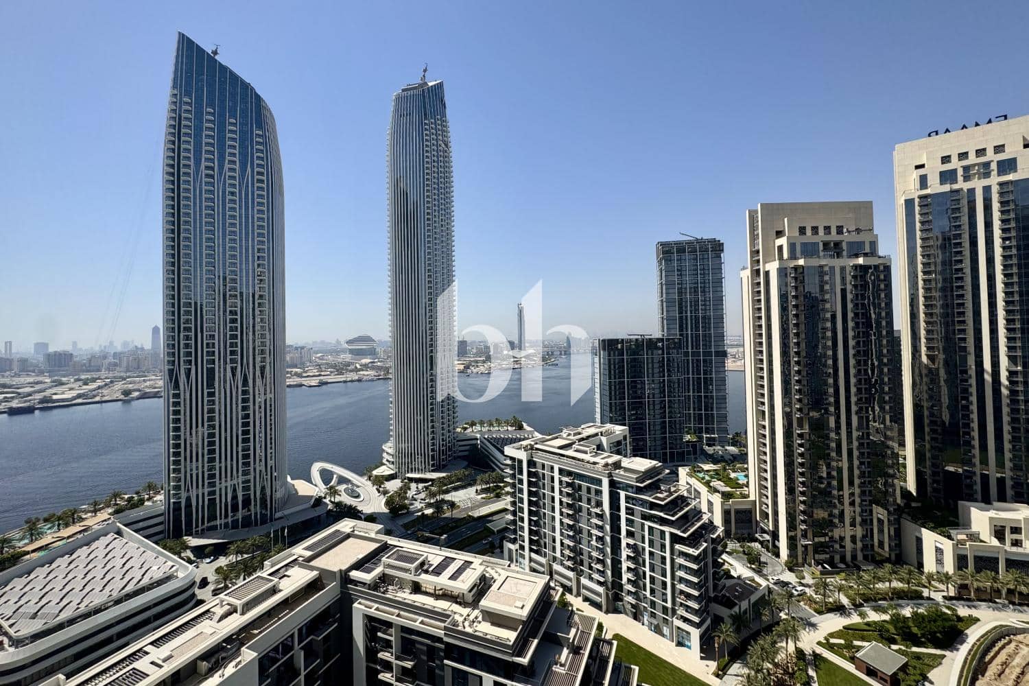 2 Bedroom Apartment in Creek Horizon Tower 1