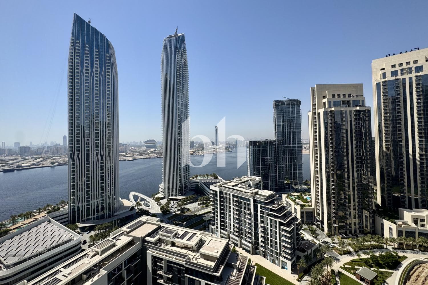 2 Bedroom Apartment in Creek Horizon Tower 1