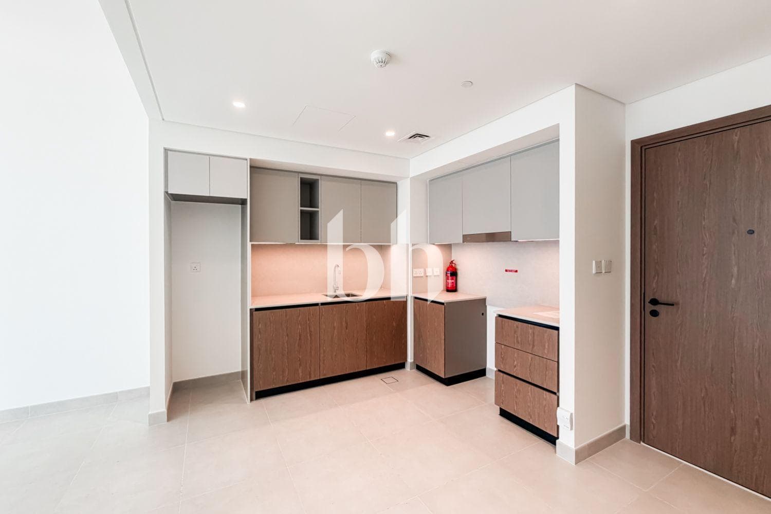 1 Bedroom Apartment in Creek Palace