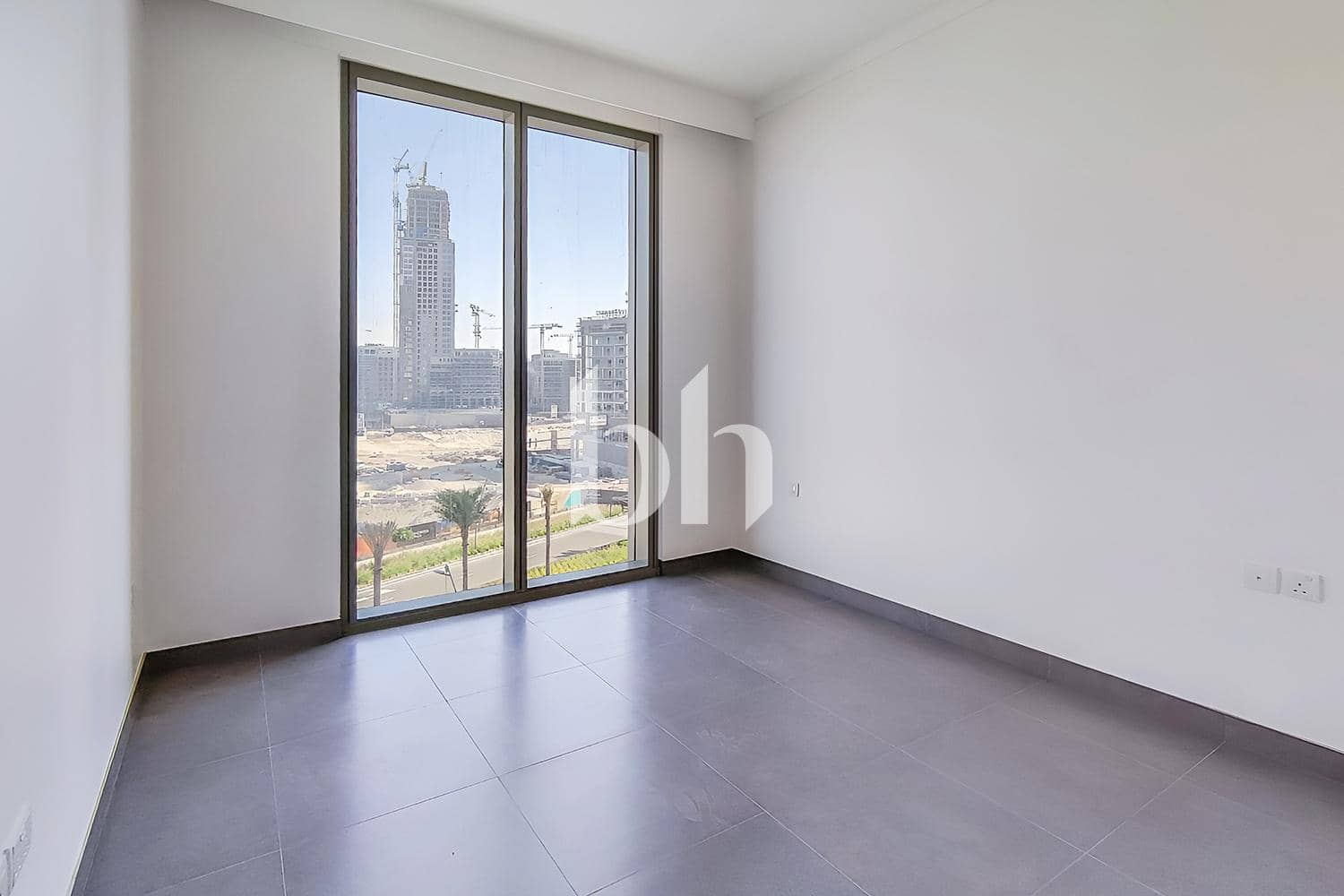 2 Bedroom Apartment in Creek Gate Tower 1 - photo 2
