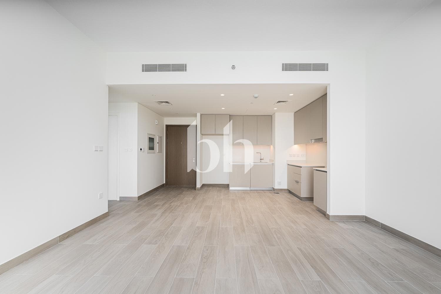 2 Bedroom Apartment in Rosewater Building 2 - photo 1