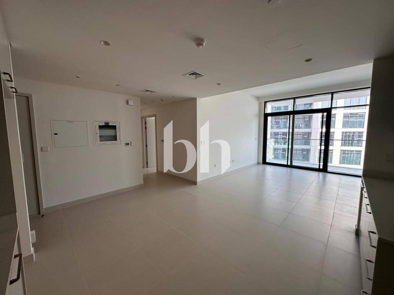 2 Bedroom Apartment in The Cove II Building 4 - photo 2