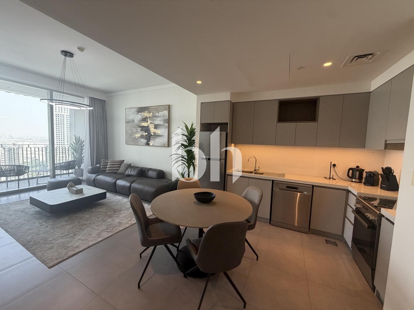 2 Bedrooms Apartment in Creek Gate Tower 2