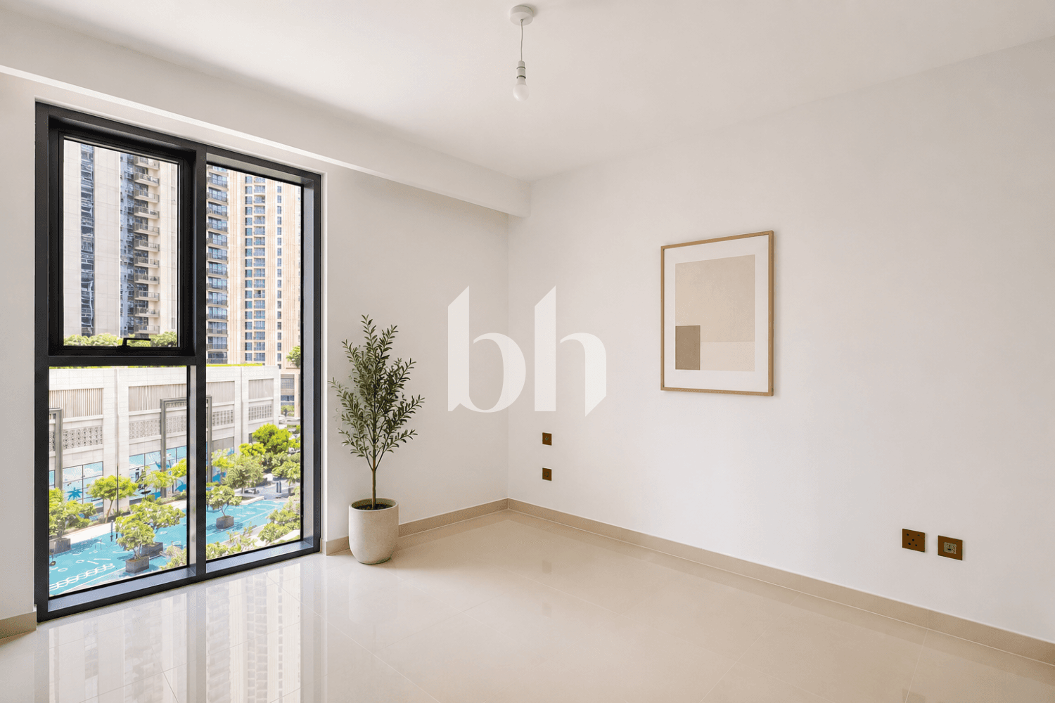 2 Bedroom Apartment in 17 Icon Bay Building 1 - photo 2