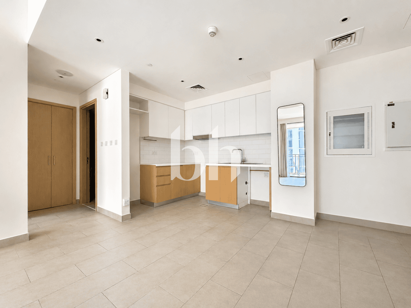 1 Bedroom Apartment in Creek Rise Tower 2 - photo 1