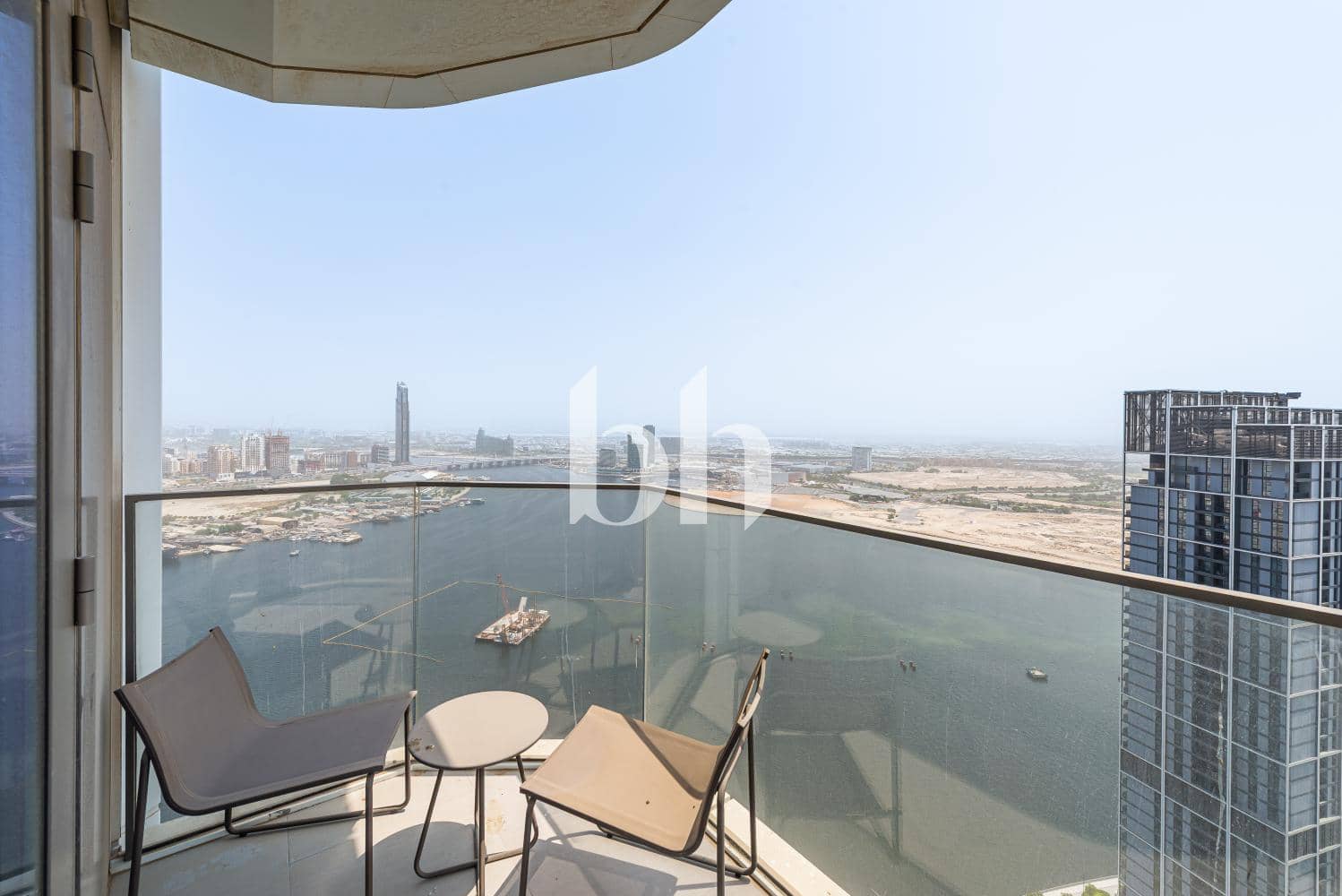 2 Bedroom Apartment in Address Harbour Point Tower 2 - photo 2