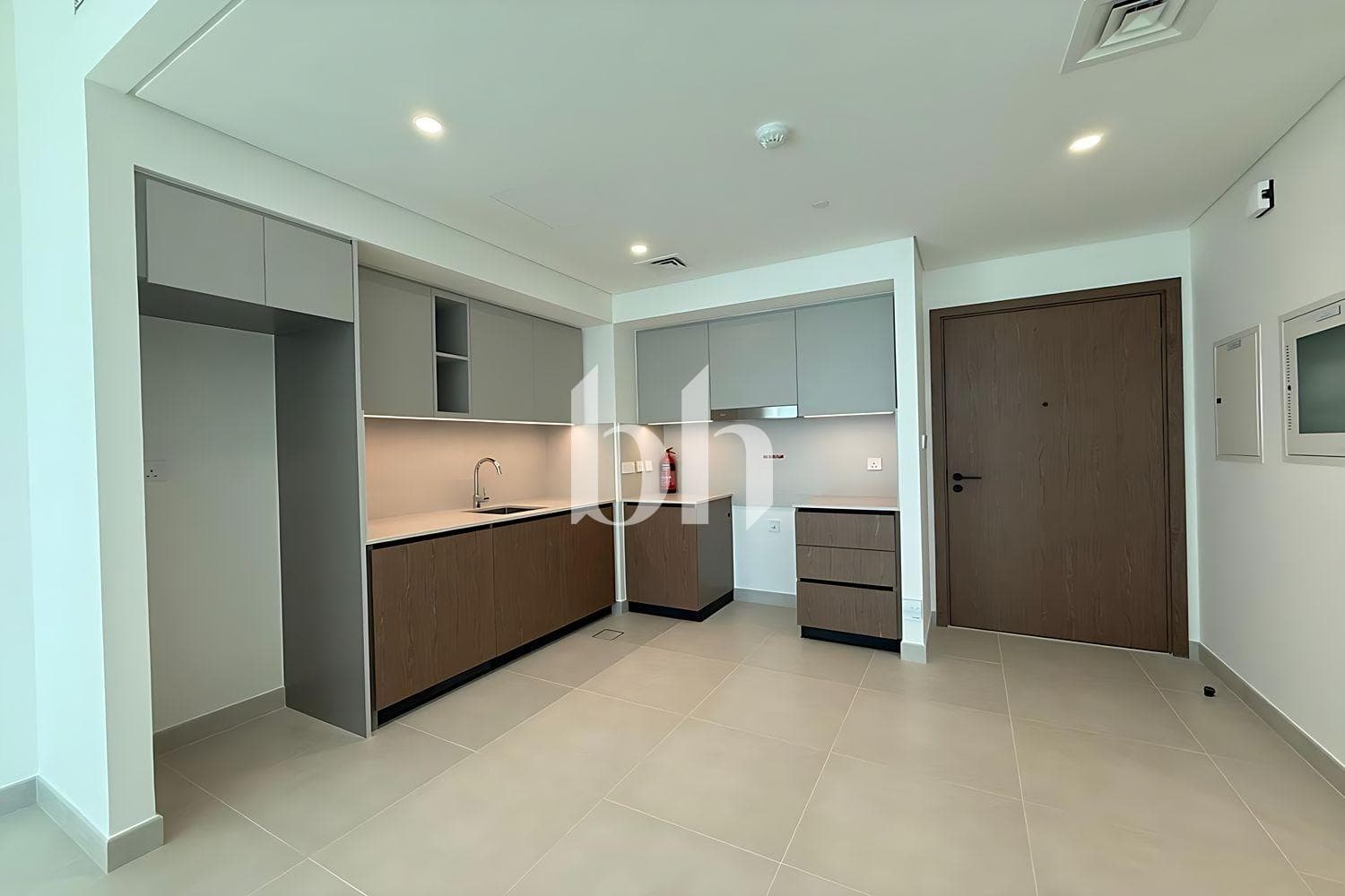 1 Bedroom Apartment in Creek Palace - photo 1