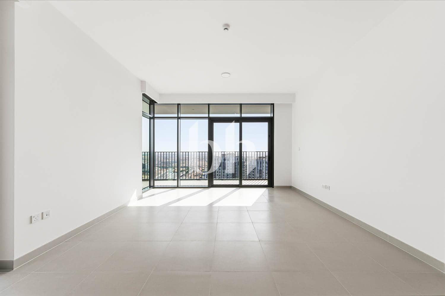 3 Bedroom Apartment in Palace Residences - North - photo 2