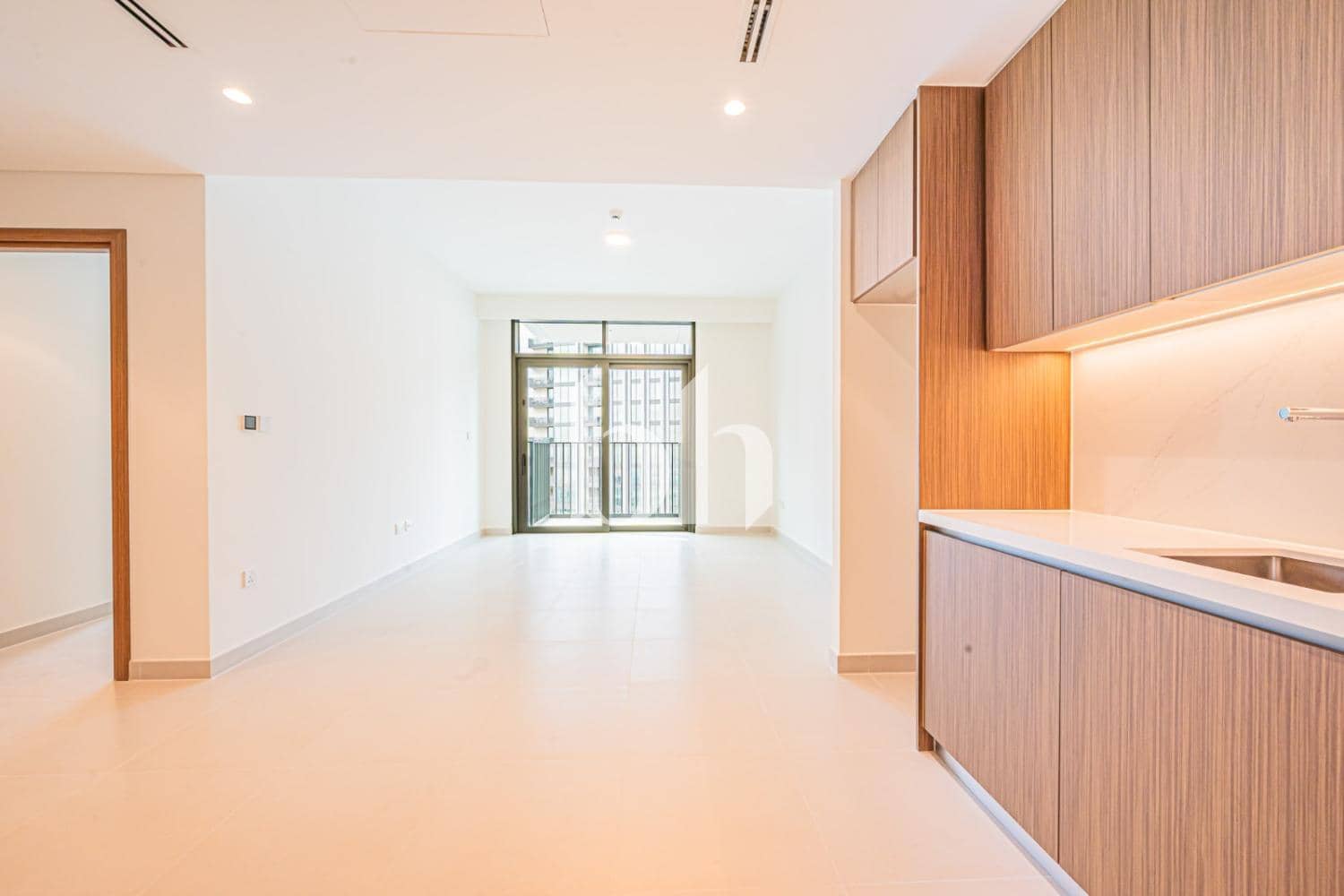 1 Bedroom Apartment in Palace Residences - North - photo 2