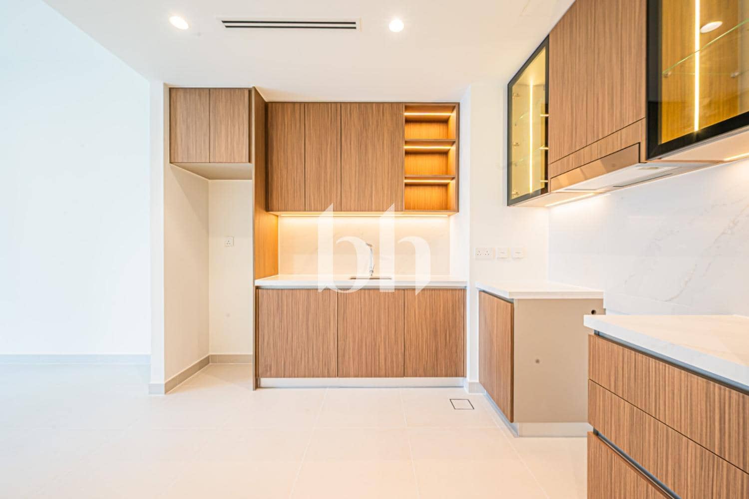 1 Bedroom Apartment in Palace Residences - North