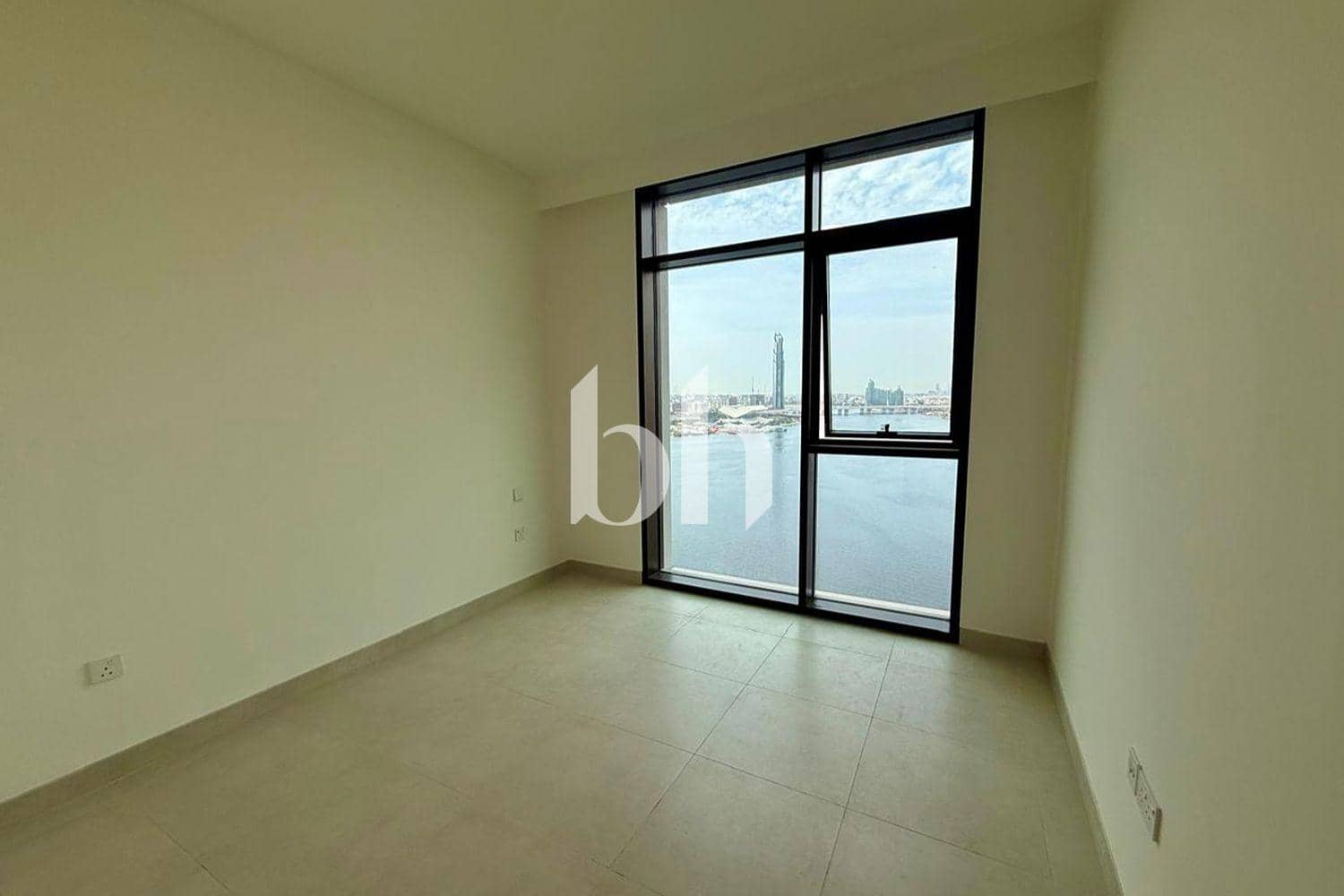 2 Bedroom Apartment in Creek Crescent - photo 2