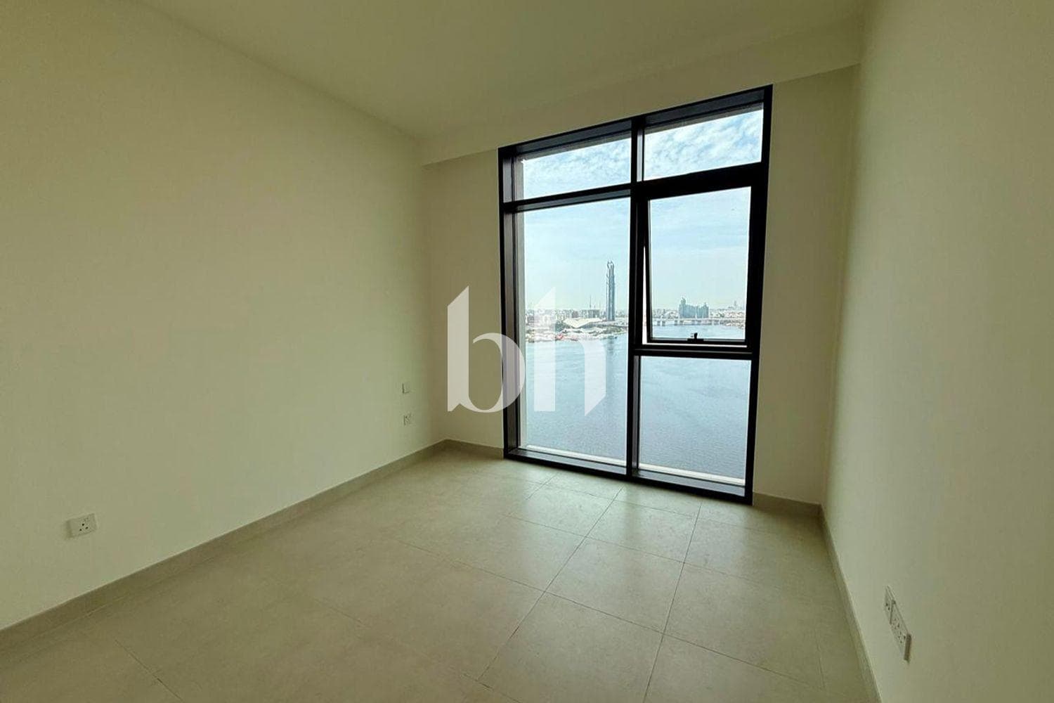 2 Bedroom Apartment in Creek Crescent - photo 2