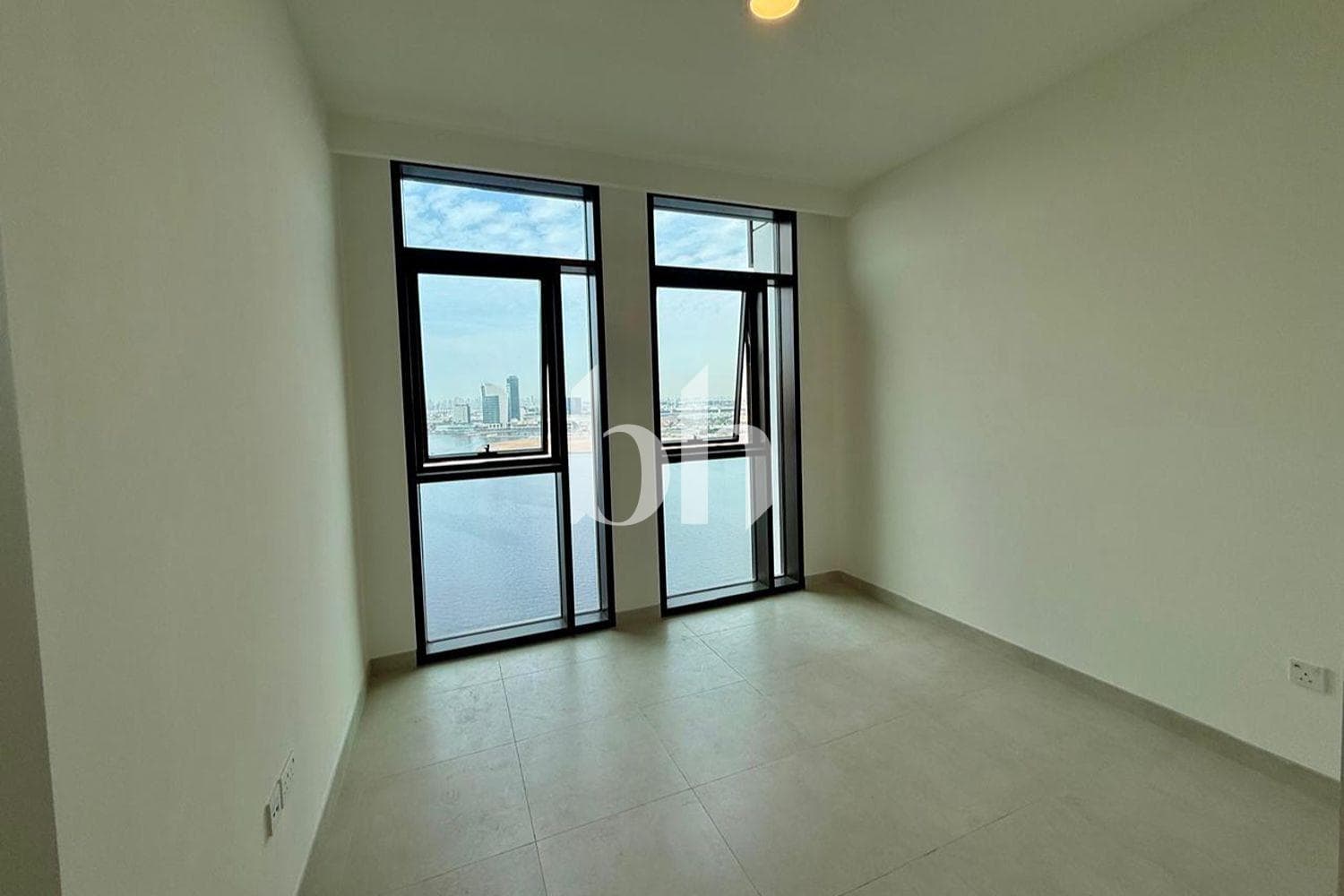 2 Bedroom Apartment in Creek Crescent - photo 1
