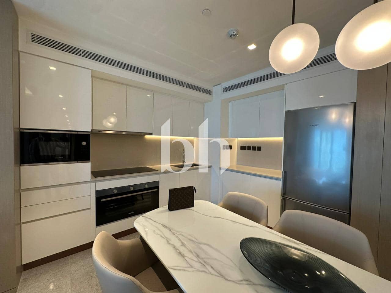 3 Bedroom Apartment in Address Harbour Point Tower 2 - photo 2