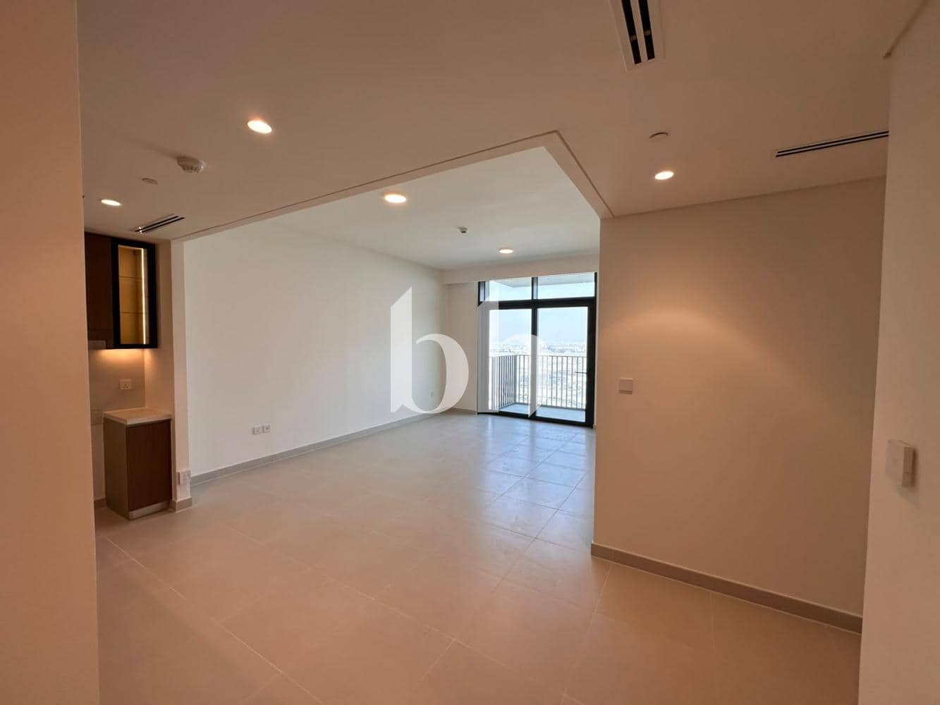 2 Bedroom Apartment in Palace Residences - North - photo 1