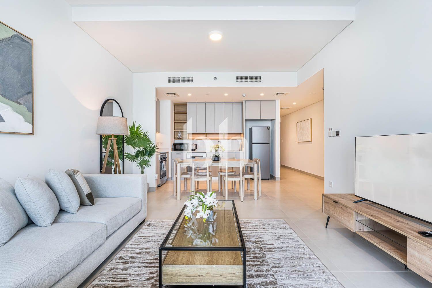 2 Bedroom Apartment in Creek Crescent - photo 2