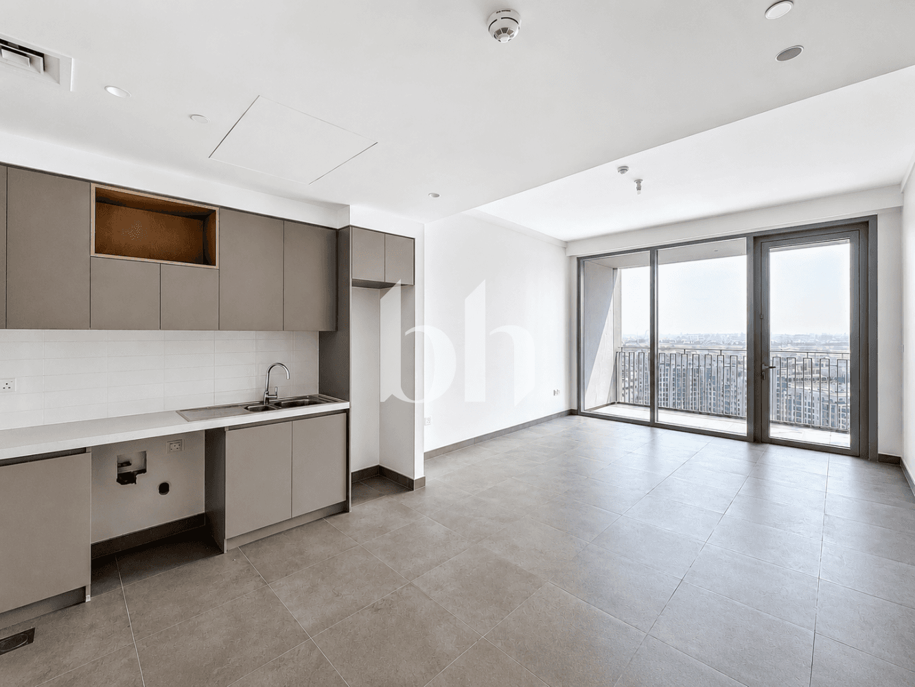 2 Bedroom Apartment in Creek Gate Tower 2 - photo 1