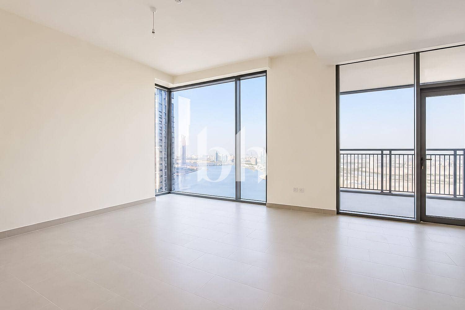 3 Bedroom Apartment in Creek Rise Tower 1