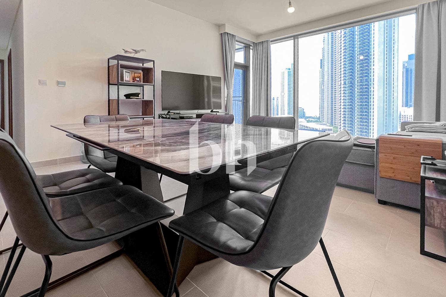 2 Bedroom Apartment in Creek Rise Tower 1 - photo 2