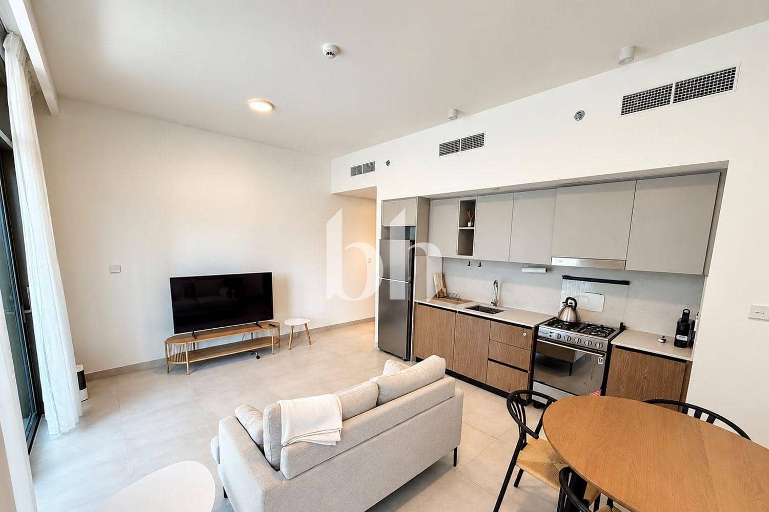 1 Bedroom Apartment in Creek Palace - photo 2