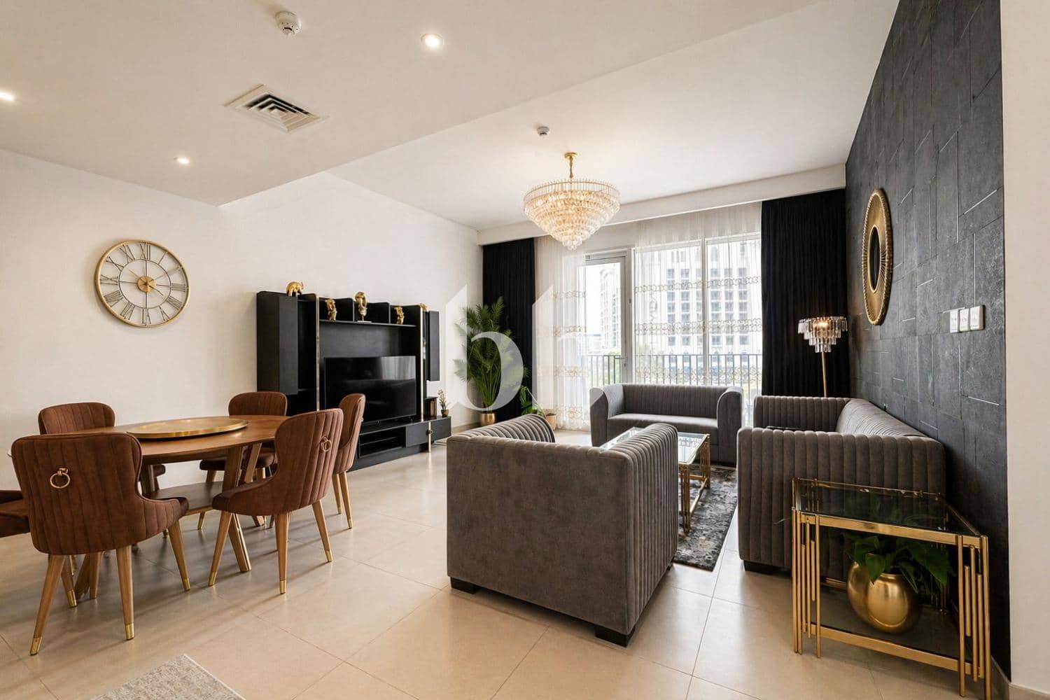 2 Bedroom Apartment in Creek Horizon Tower 2 - photo 2