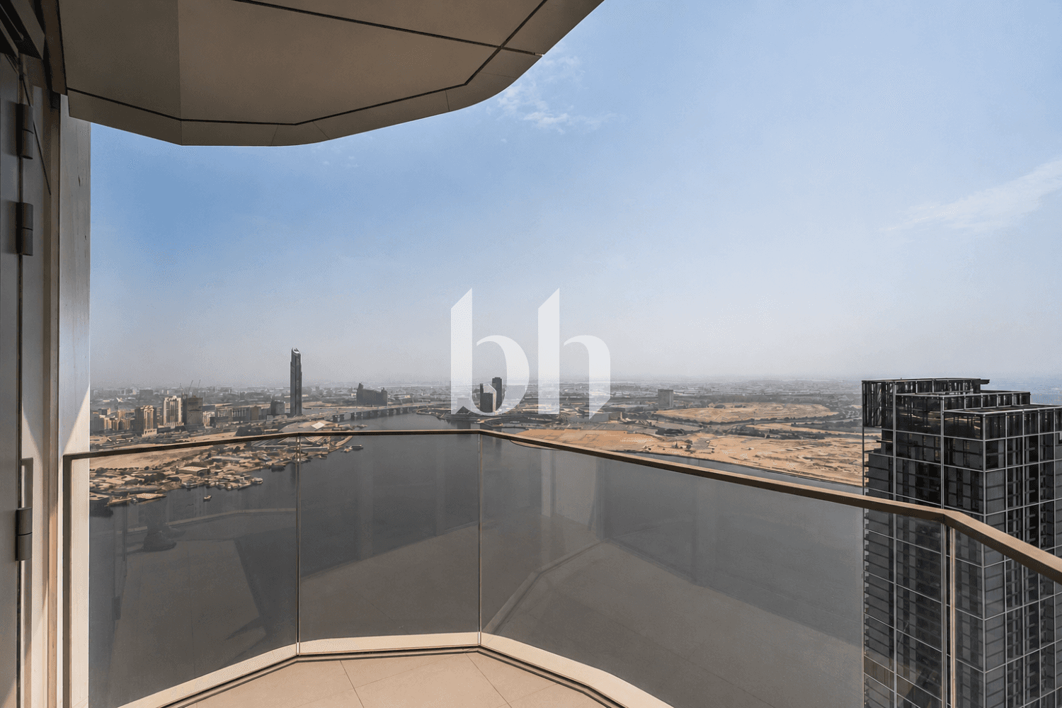 2 Bedroom Apartment in Address Harbour Point Tower 2 - photo 1