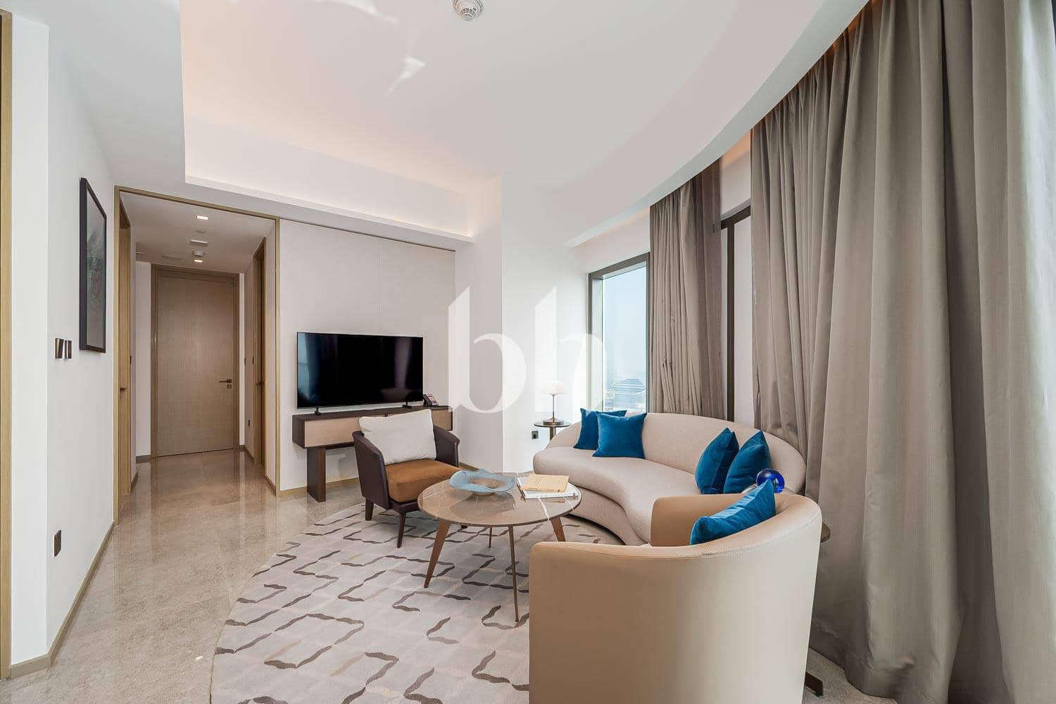 2 Bedroom Apartment in Address Harbour Point Tower 2 - photo 2