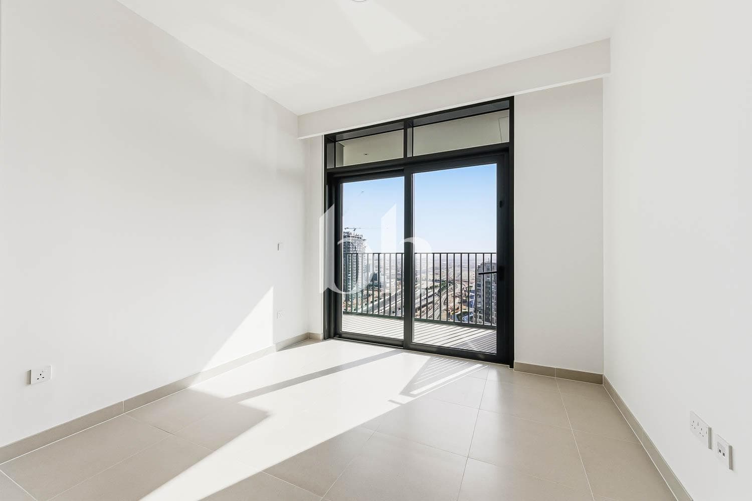 3 Bedroom Apartment in Palace Residences - North - photo 2