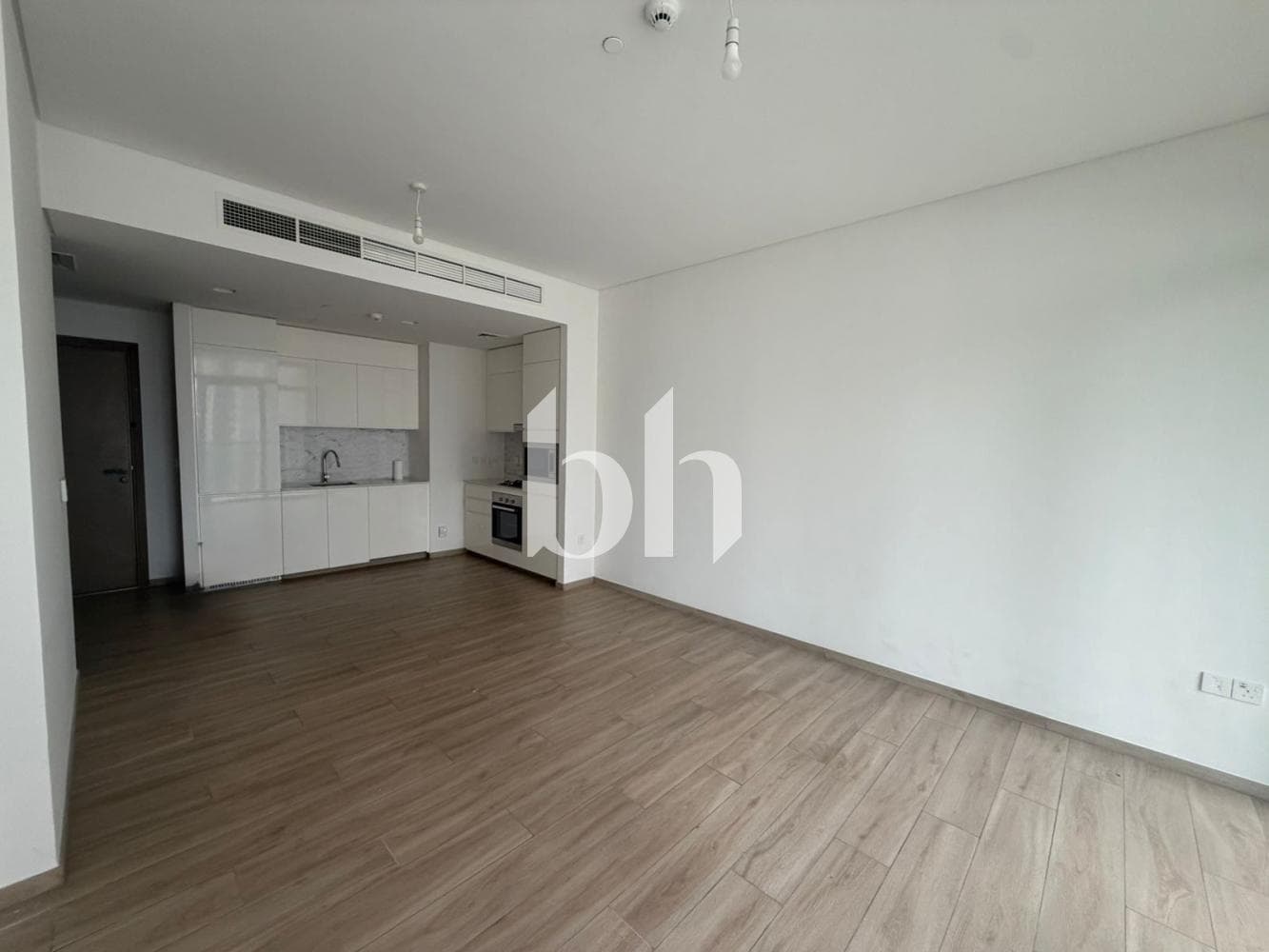 1 Bedroom Apartment in Palace Residences - photo 1
