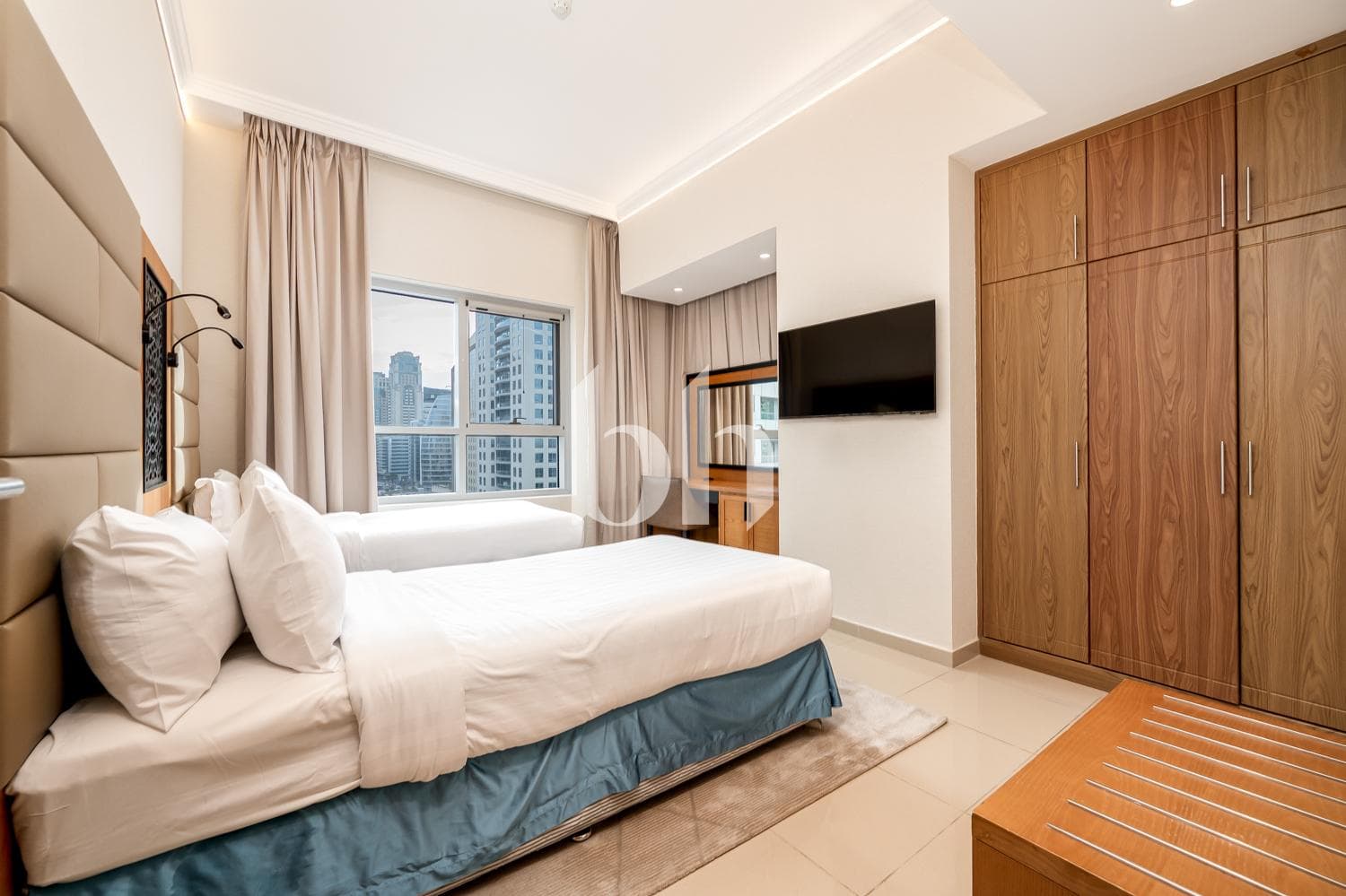 2 Bedrooms Apartment in Class Hotel Apartments - photo 1